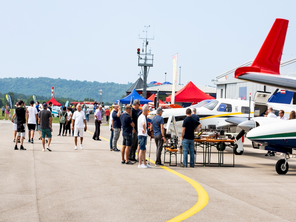 L’aviosuperficie di Osoppo LIKH apre le porte al pubblico: decolla la 7° edizione della fiera aeronautica Air Expo FVG
